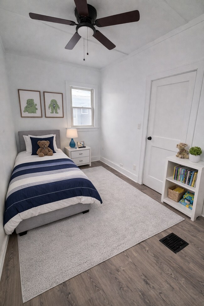 Foto del edificio - 504 W 29th St