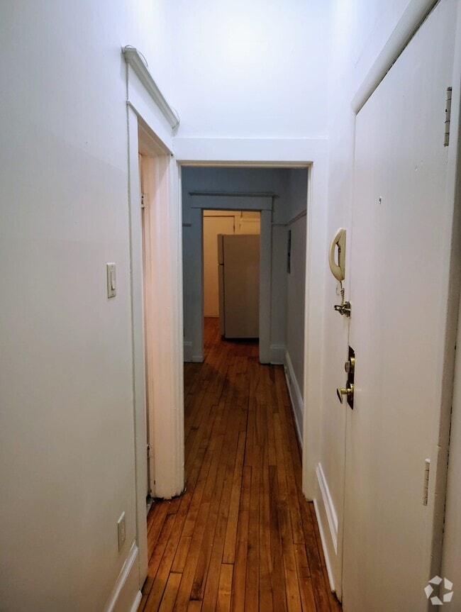 Building Photo - 362 Friel St