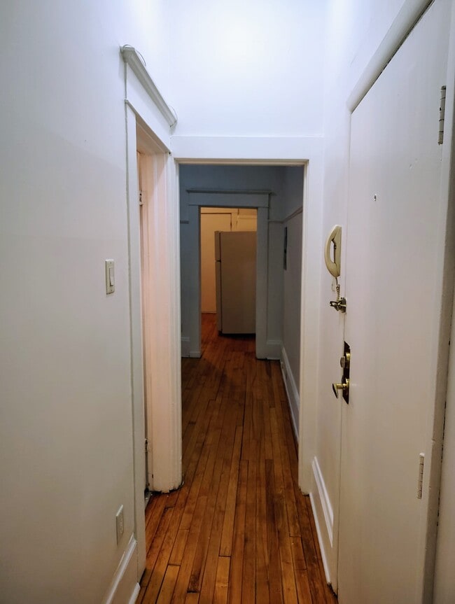 Building Photo - 362 Friel St