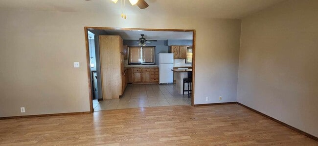 Building Photo - Spacious Home for Rent!