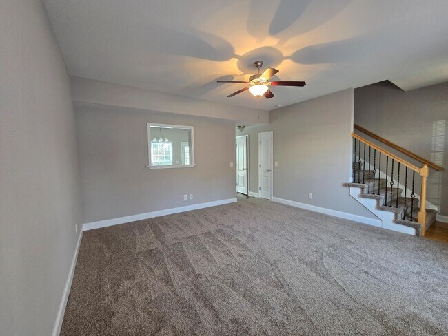 Foto del edificio - 719 Cobblestone Dr