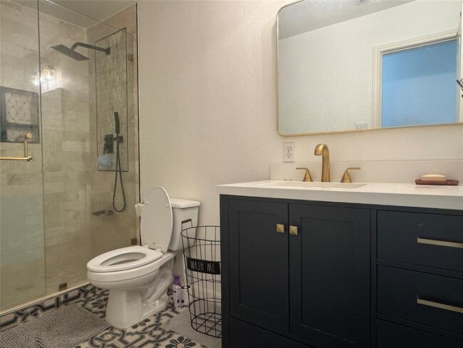 Building Photo - 305 Aspen Cove