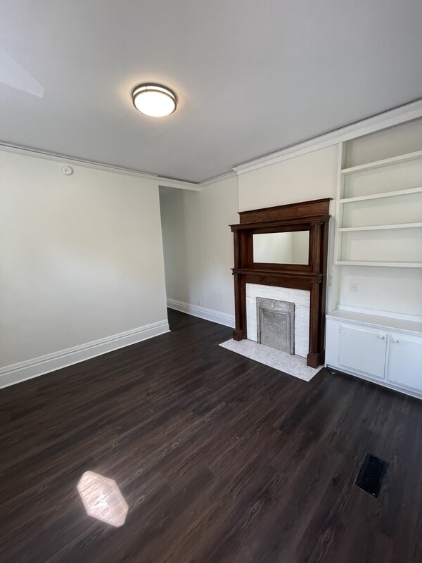 Foto del edificio - 299 Reinhard Ave