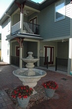 Building Photo - 1115 SW 6th Ave