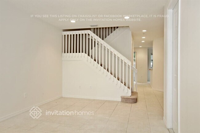 Foto del edificio - 627 NE 35th Ave