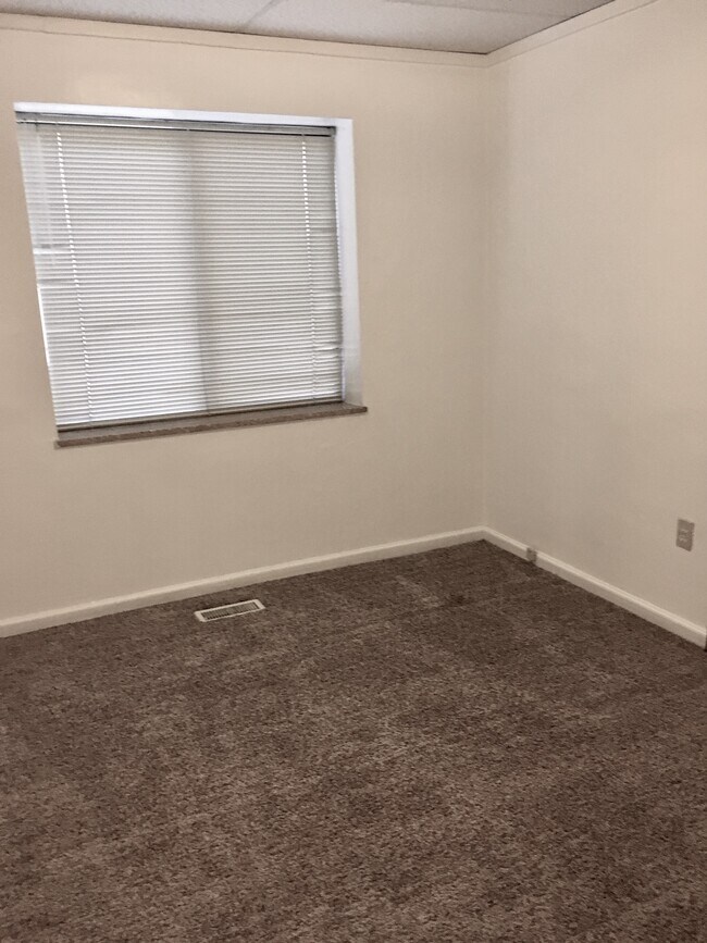 Foto del edificio - 448 500 E