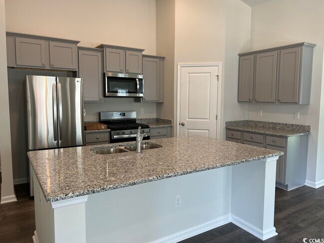 Building Photo - 205 Kinross Court