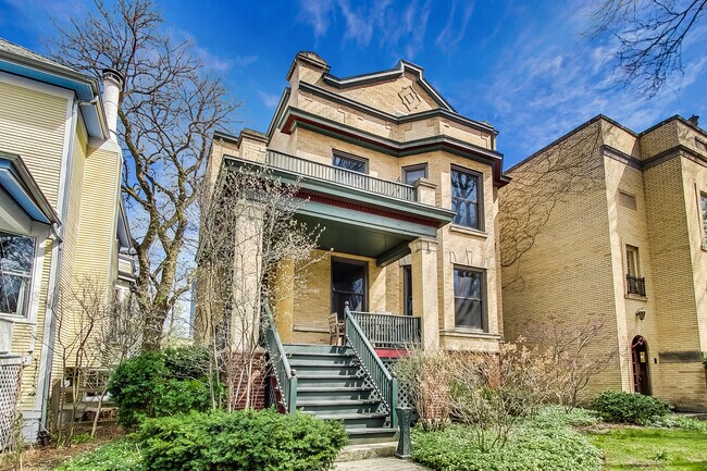 Building Photo - 5415 N Magnolia Ave