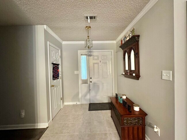 Building Photo - 3708 Longchamp Cir