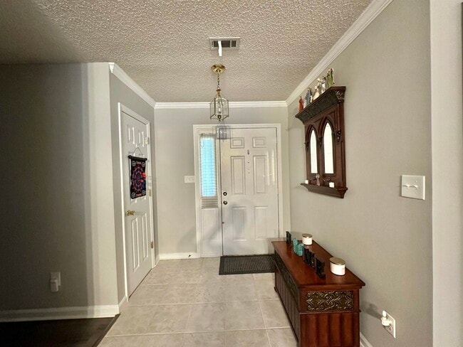 Foto del edificio - 3708 Longchamp Cir