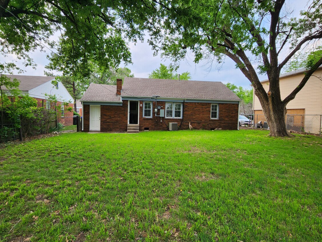 1026 Missouri St, Norman, OK 73071 House for Rent in Norman, OK