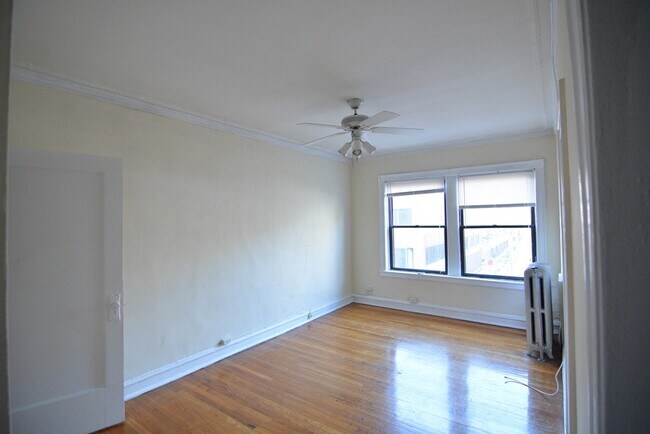 Foto del edificio - 1167 N Dearborn St