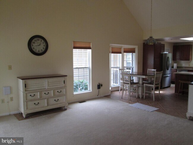 Foto del edificio - 6181 Beach Rd