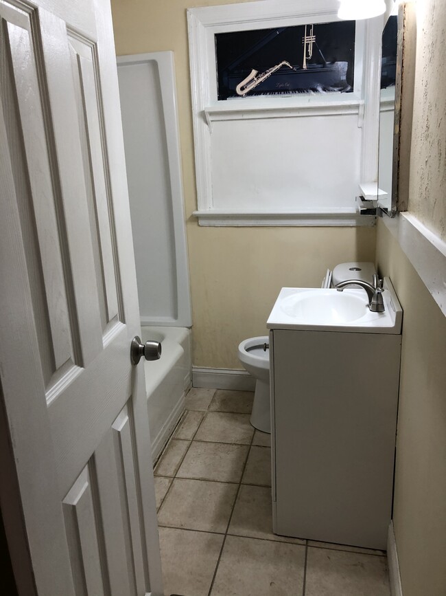 Bathroom - 201 Vreeland St