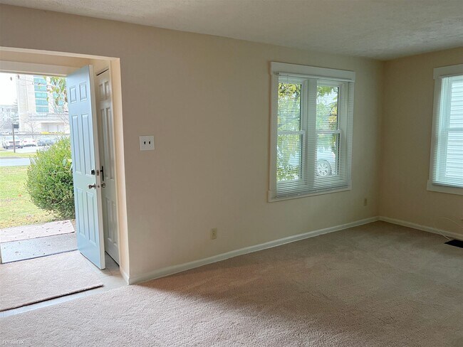 Foto del edificio - 3 br, 2 bath House - 426 N Jefferson St