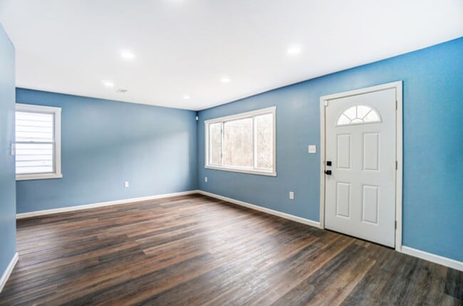 Photo - Three Bedroom Home in North Side!!