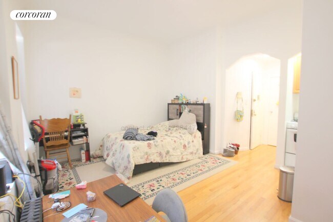 Foto del edificio - 856 W End Ave