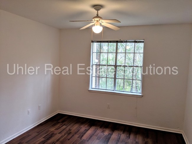 Building Photo - Great 2/2 Condo at Jade at Tampa Palms
