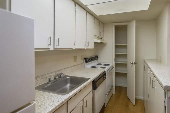 Foto del edificio - 1 bedroom in Austin TX 78704