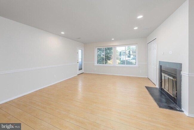 Foto del edificio - 1825 The Woods II