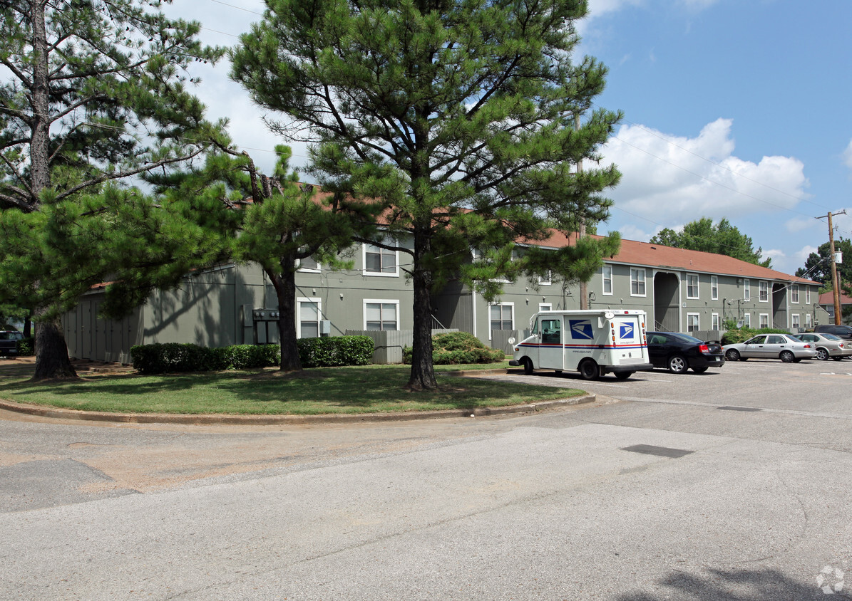 Primary Photo - Country View Apartments