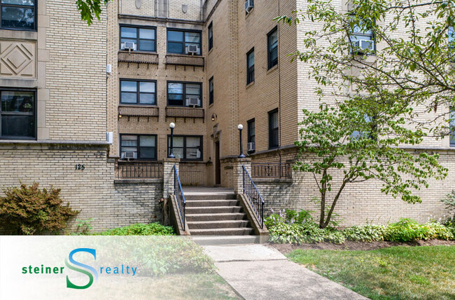 Building Photo - Baywood