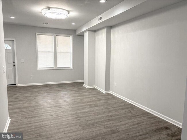 Foto del edificio - 3631 Reed St
