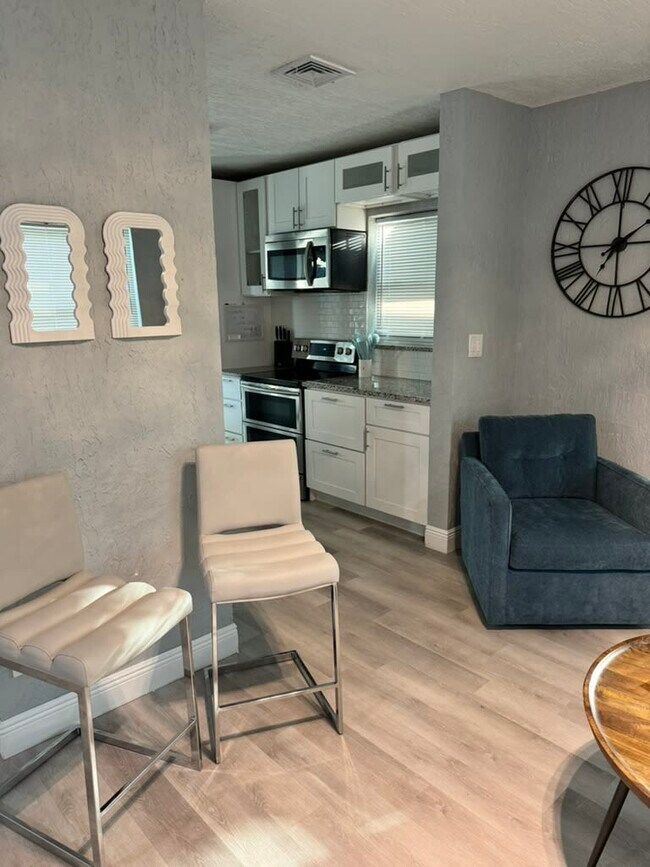 Foto del edificio - 2126 8th Ave N