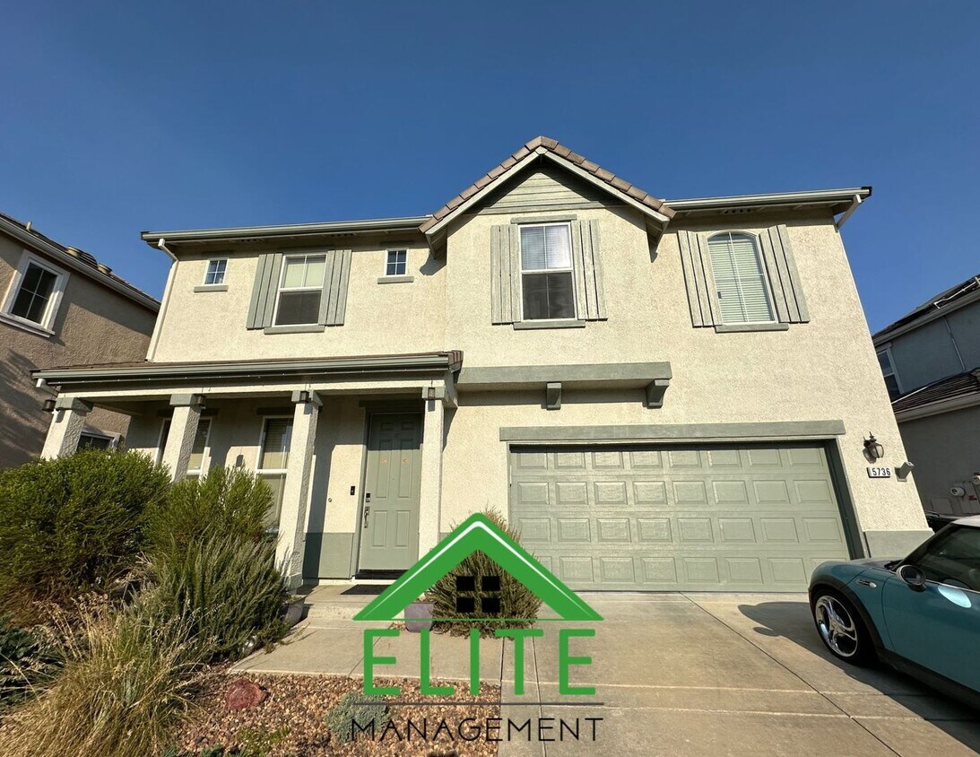 Primary Photo - Beautiful 3-Bedroom Home in Desirable Nort...