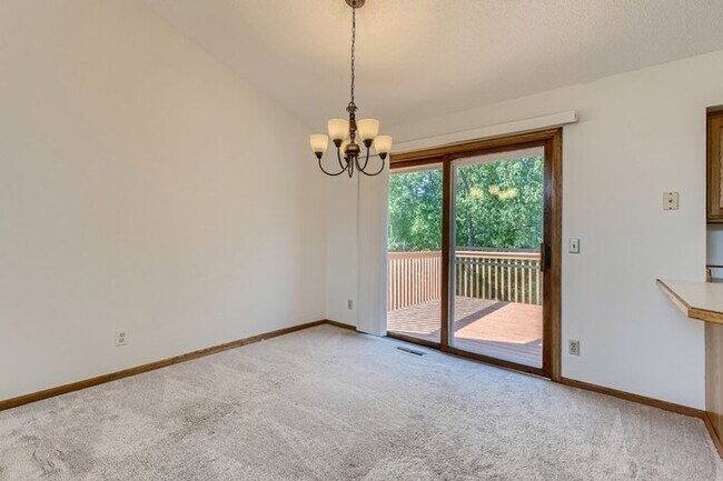 Foto del edificio - 950 Saddlebrook Trail, Chanhassen, MN, 55317