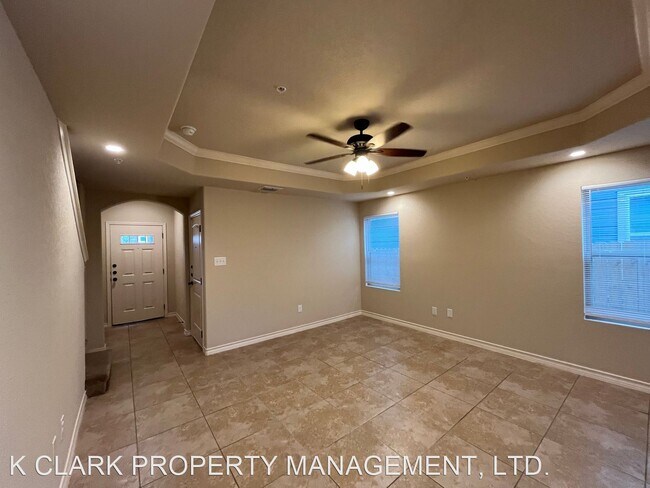 Foto del edificio - 3 br, 2.5 bath House - 6502 MARCEL WAY #104