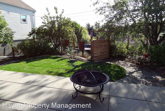 Building Photo - 2 br, 1 bath House - 5014 36th Avenue SW U...