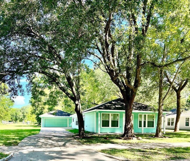 Foto del edificio - 1104 E Walker St