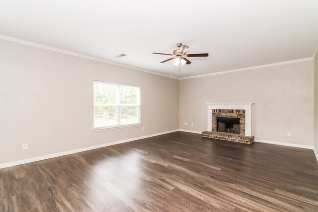 Building Photo - 737 Fieldcrest Dr