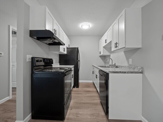 Building Photo - Waters Edge Apartments