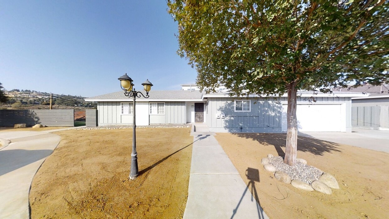 Primary Photo - Newly Remodeled 4BD/2BA