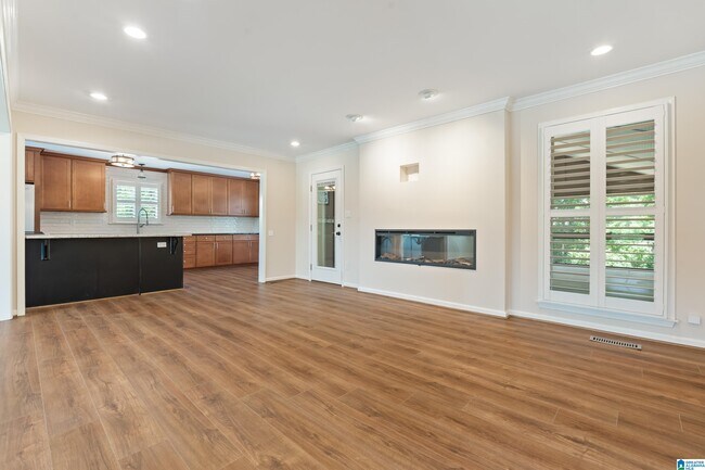Building Photo - 5249 Meadow Garden Ln