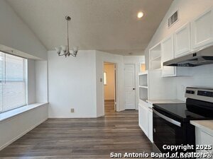Foto del edificio - 10207 Raven Field Dr
