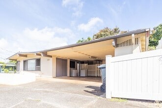 Building Photo - 2320 Amoomoo St