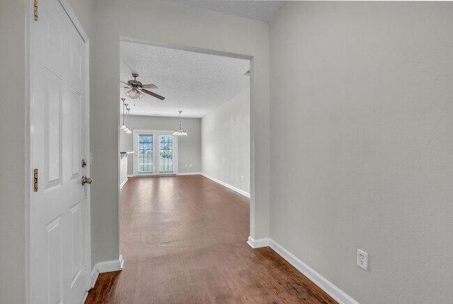 Foto del edificio - 765 Canyon Oak Loop