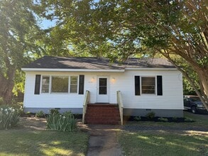 Building Photo - 4838 Stanley Dr