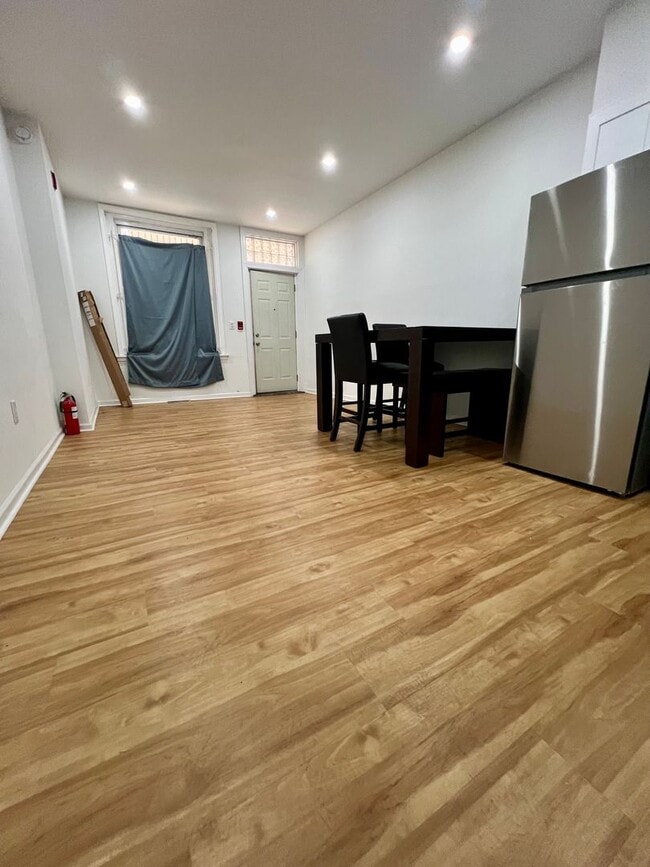 Foto del edificio - Newly Renovated 2-Bedroom Apartment in Hunting Park! PHA ACCEPTED!