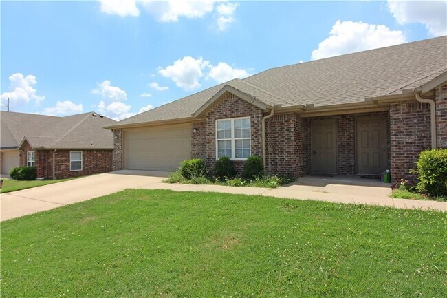 Foto del edificio - 112 Sage St