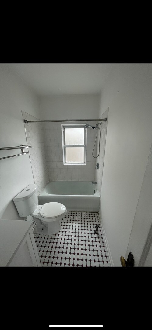 Foto del edificio - 611.5 W Arlington Pl