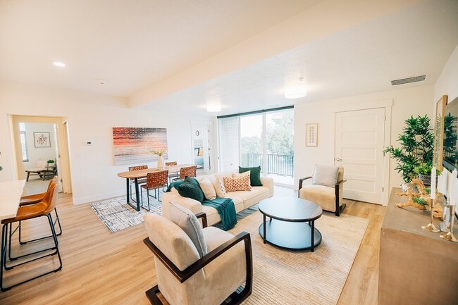 Photo - 43 W 400 S Apartment