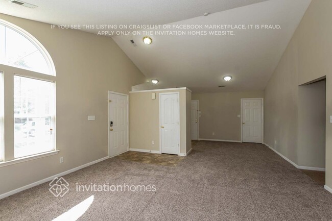 Foto del edificio - 8731 Purple Thistle Ln