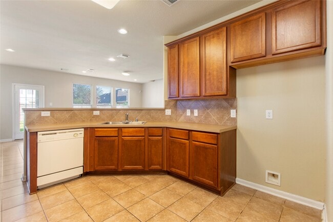 Building Photo - 5310 Meadow Canyon Dr