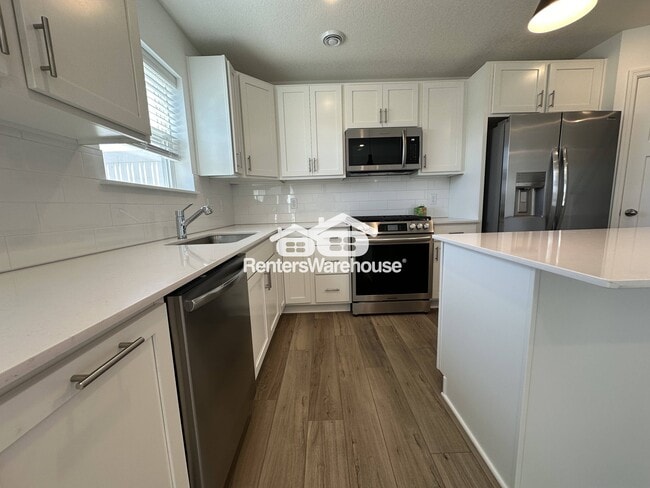 Building Photo - 1065 Jubert Dr