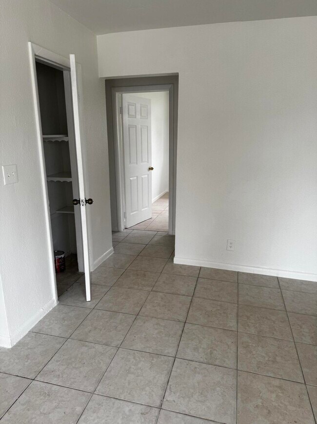 Foto del edificio - 2200 NW 20th St