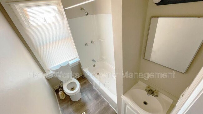 Foto del edificio - 317 S Mount St